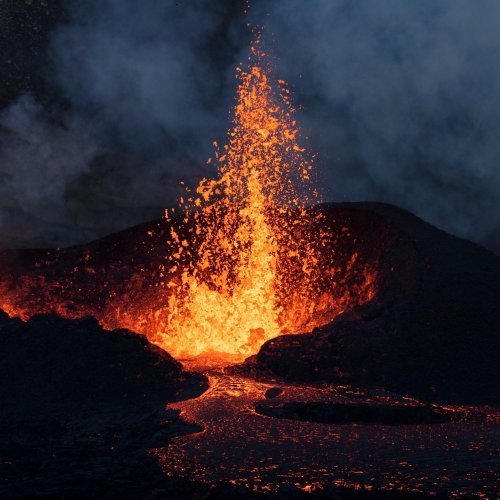 Тест по ОБЖ: Чрезвычайные ситуации геологического происхождения. Извержения вулканов. Оползни. Обвалы (7 класс)