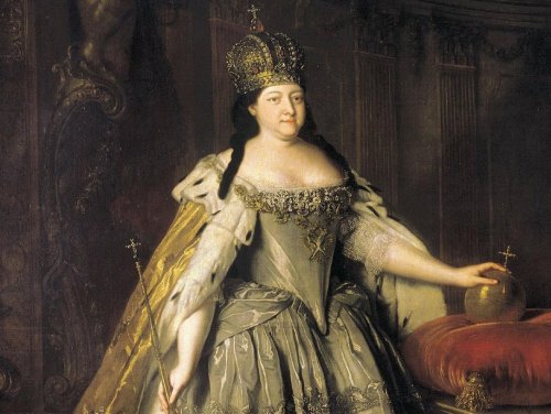 Императрица Всероссийская с 1730 года, сменившая на престоле Петра II, племянница Петра I.
