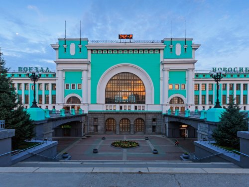 Третий по численности населения город России, до 1926 года носивший название Ново-Николаевск.<br />
<sub><em>Фото: <a href=««https:/commons.wikimedia.org/w/index.php?curid=51020860»» target=_blank rel=noopener>A.Savin, FAL</a></em></sub>