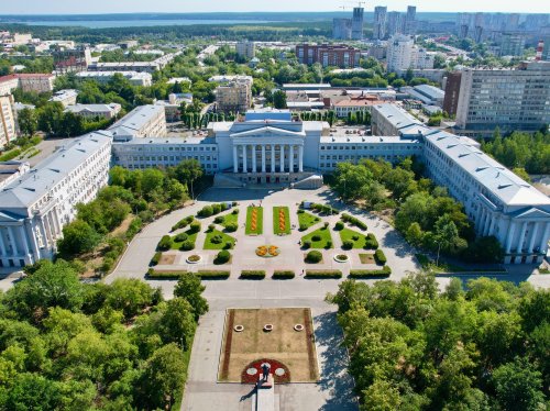 Третий по площади и четвёртый по численности населения город-миллионер в России, до 23 сентября 1991 года называвшийся Свердловск.<br />
<sub><em>Фото: <a href=«https://commons.wikimedia.org/w/index.php?curid=121327316» target=_blank rel=noopener>Vyacheslav Bukharov, CC BY-SA 4.0</a></em></sub>